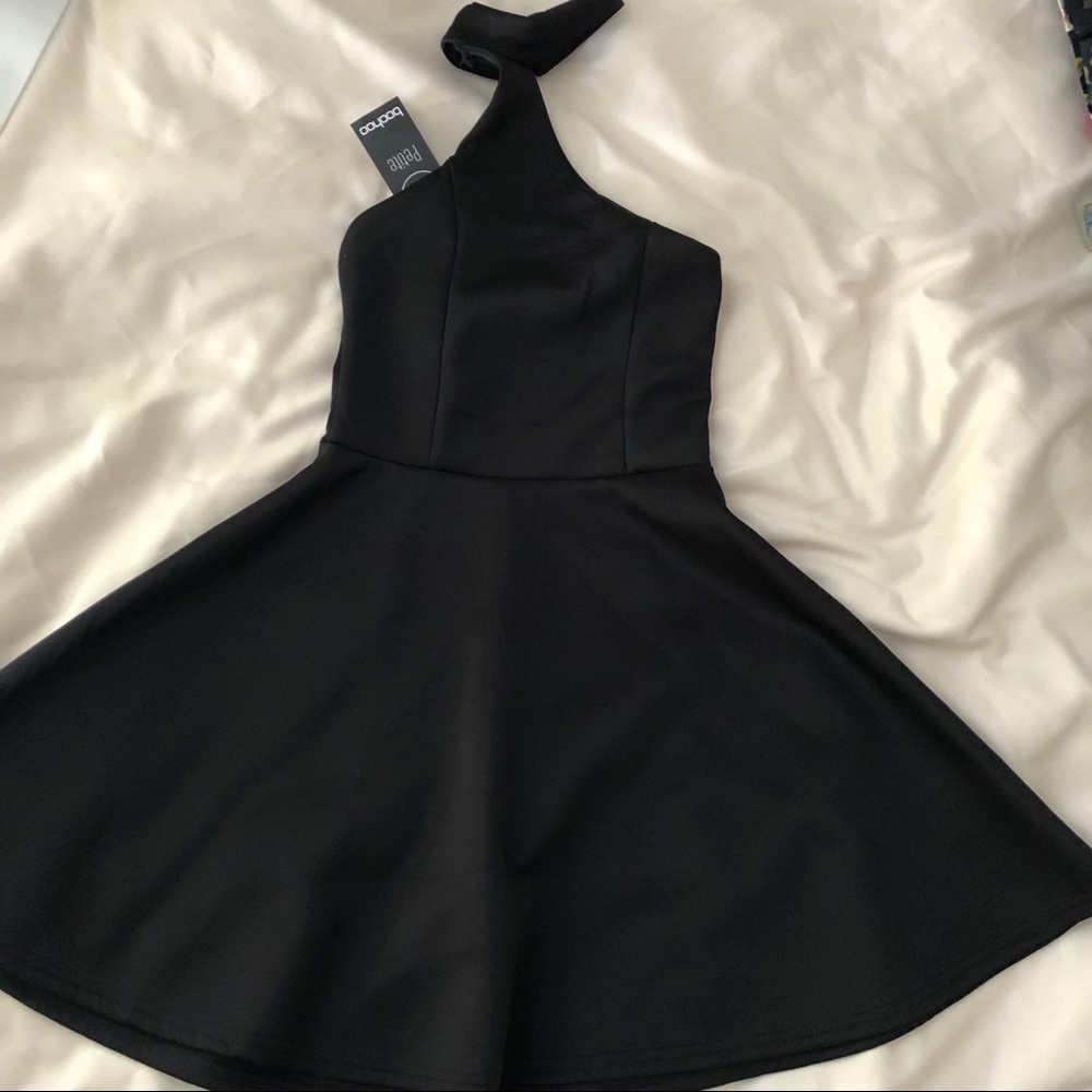 Boohoo petite dress. NWT!